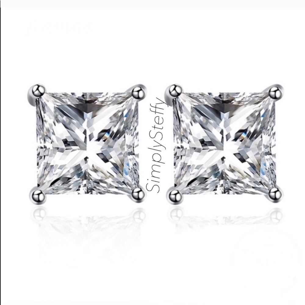 💕 1-1/4 Ct. SS Princess Cut Earrings - Picture 4 of 6